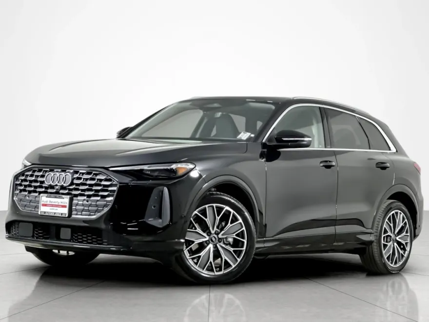 2025 Audi Q5 Prestige TFSI Premium photo 1
