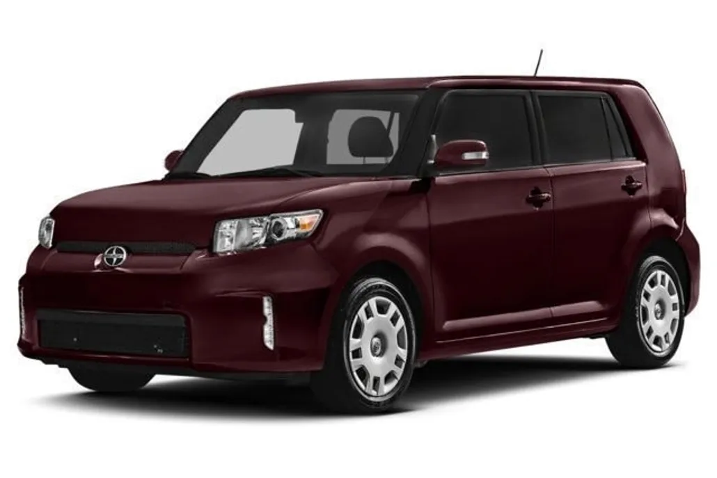 2013 Scion xB photo 1