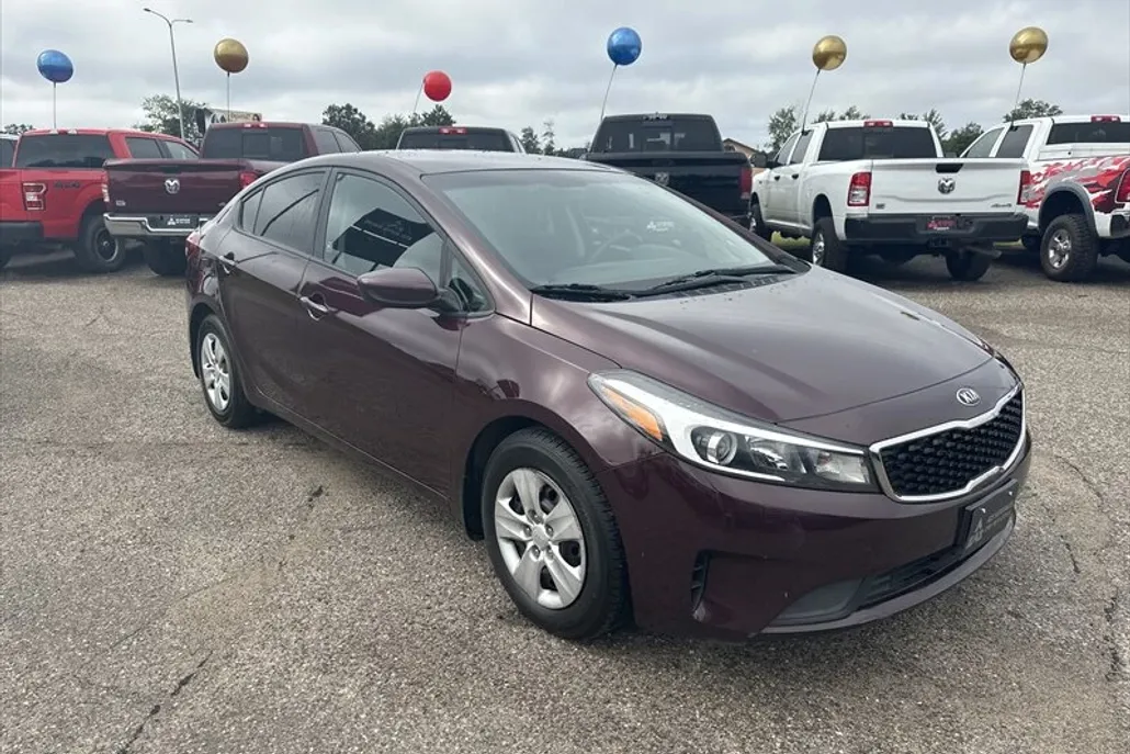 2017 Kia Forte LX Base photo 1