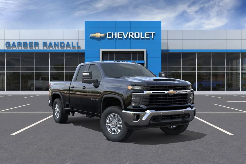 2026 Chevrolet Silverado LT photo 1