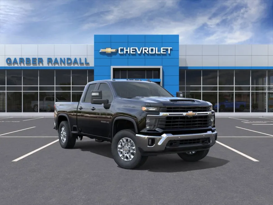 2026 Chevrolet Silverado LT photo 1