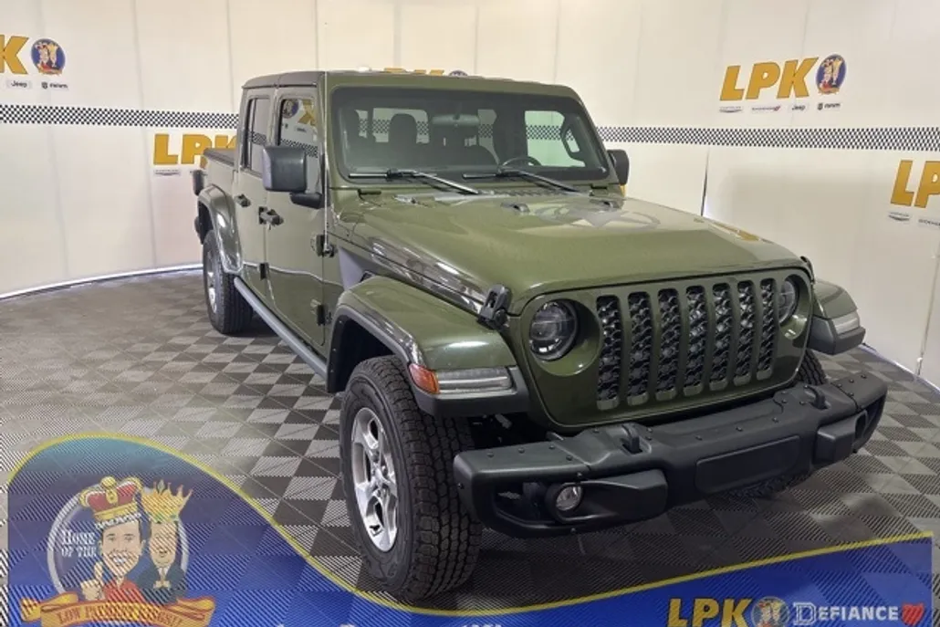 2021 Jeep Gladiator Sport Freedom photo 1
