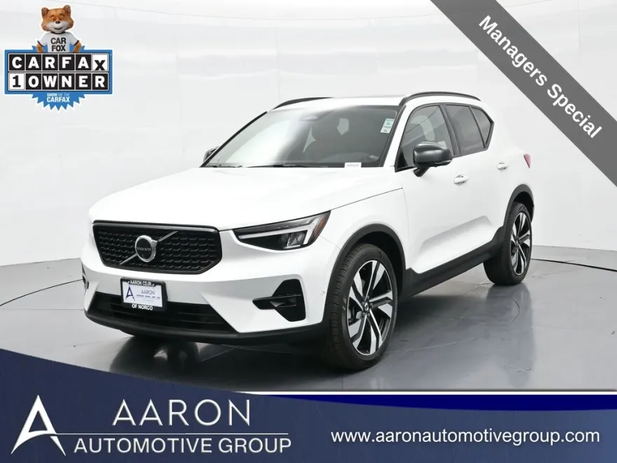 2023 Volvo XC40 AWD Ultimate photo 1