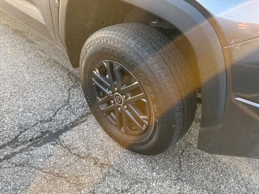 2023 Toyota Tundra SR5 photo 1