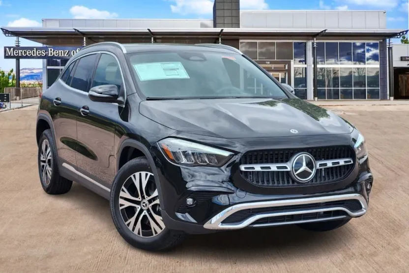 2026 Mercedes Benz GLA 250 4MATIC photo 1