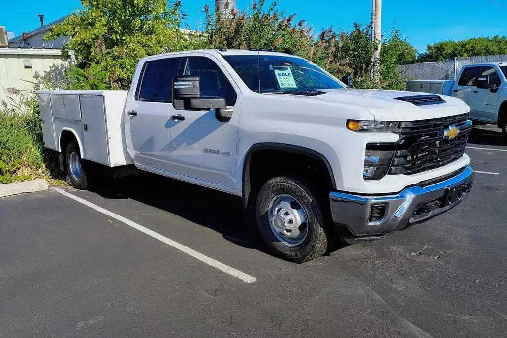 2024 Chevrolet Silverado 3500HD Work Truck photo 1