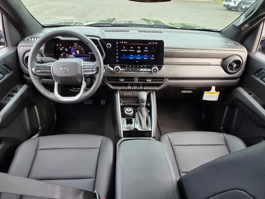 2026 Chevrolet Colorado Trail Boss photo 1