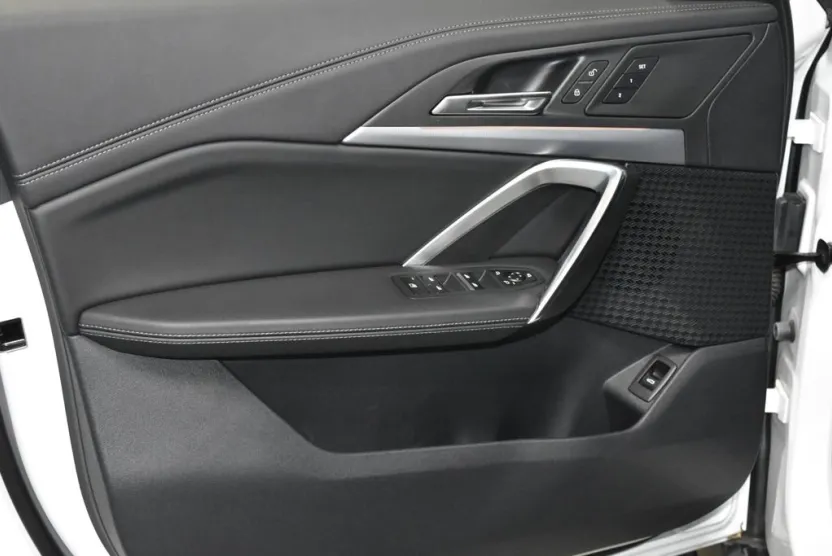 2025 Bmw X1 XDrive28i photo 1