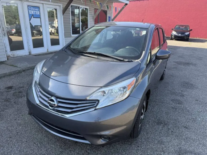 2016 Nissan Versa Note S photo 1
