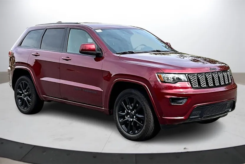 2018 Jeep Grand Cherokee Altitude photo 1