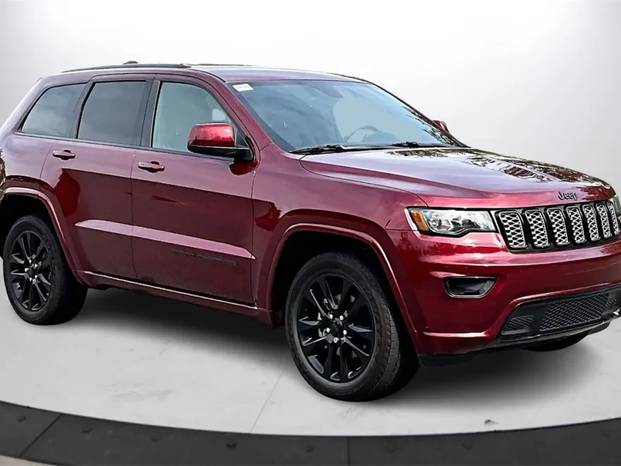 2018 Jeep Grand Cherokee Altitude photo 1