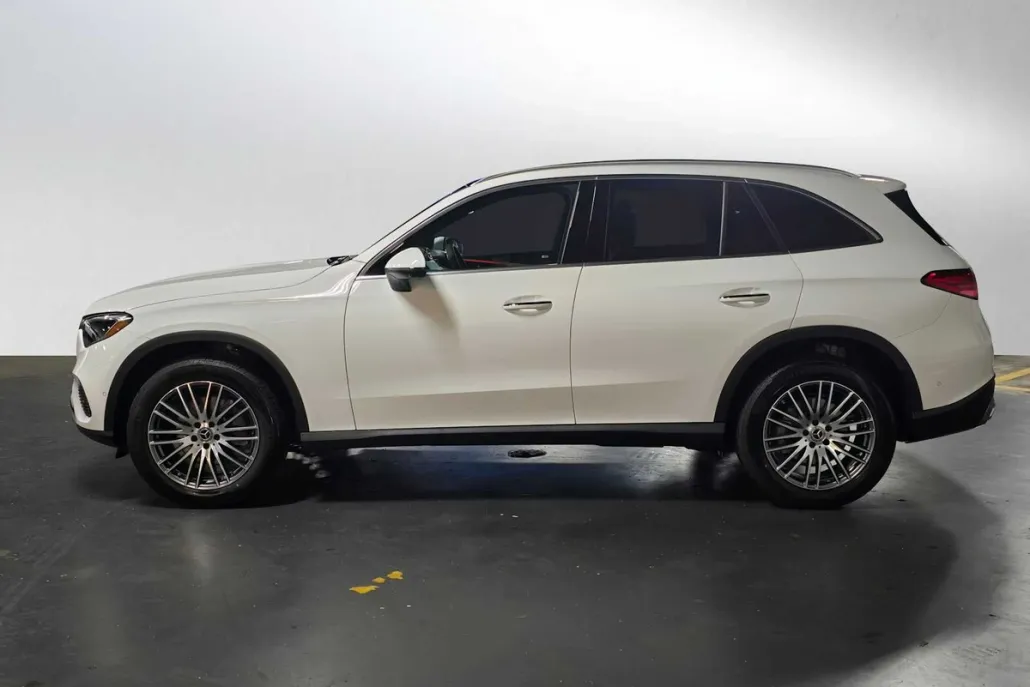 2026 Mercedes Benz GLC 300 4MATIC photo 1