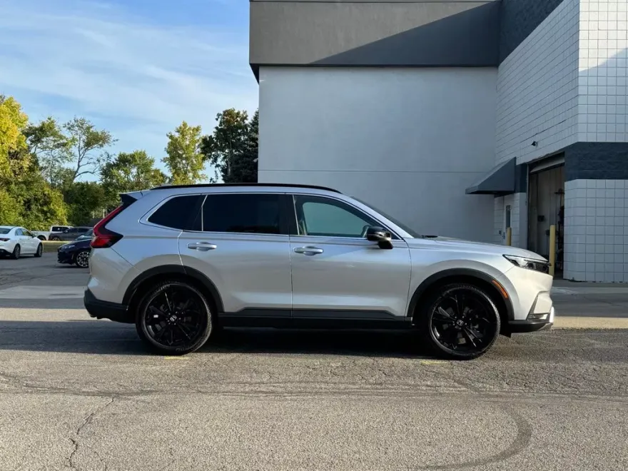 2024 Honda CR-V Hybrid Sport Touring photo 1