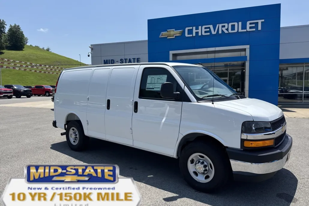 2025 Chevrolet Express Cargo 2500 photo 1