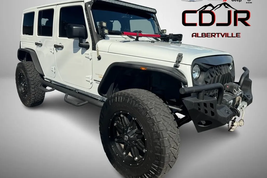 2015 Jeep Wrangler Unlimited Sahara photo 1
