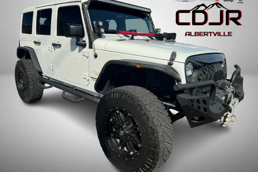 2015 Jeep Wrangler Unlimited Sahara photo 1