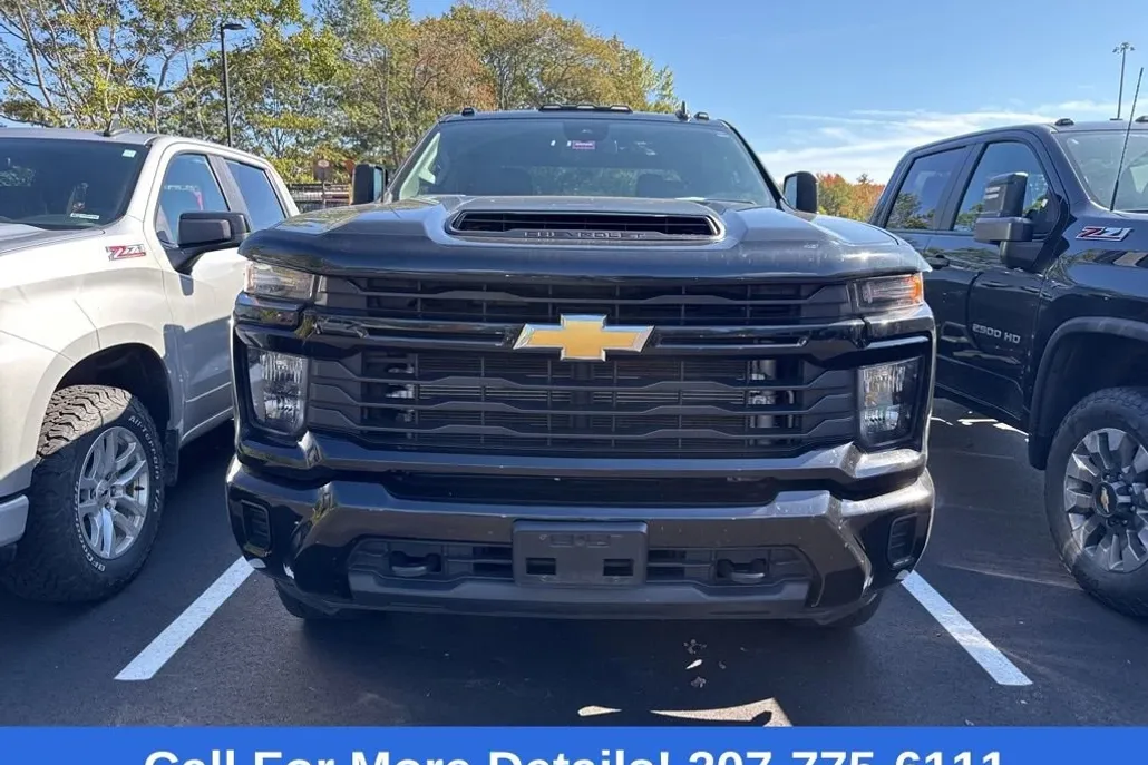 2024 Chevrolet Silverado 2500HD Custom photo 1