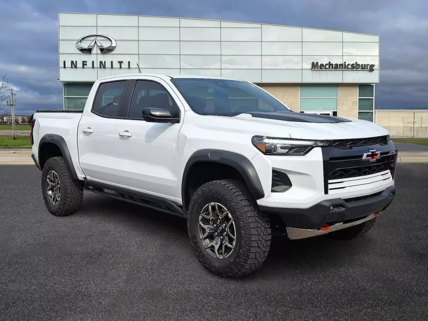 2023 Chevrolet Colorado ZR2 photo 1