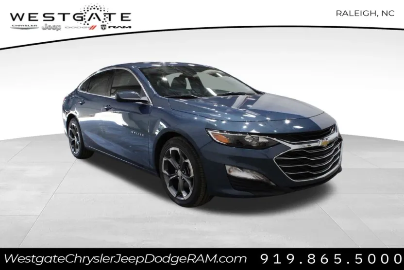 2024 Chevrolet Malibu 1LT photo 1