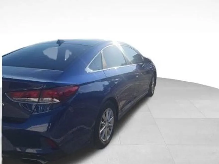 2019 Hyundai Sonata SE photo 1