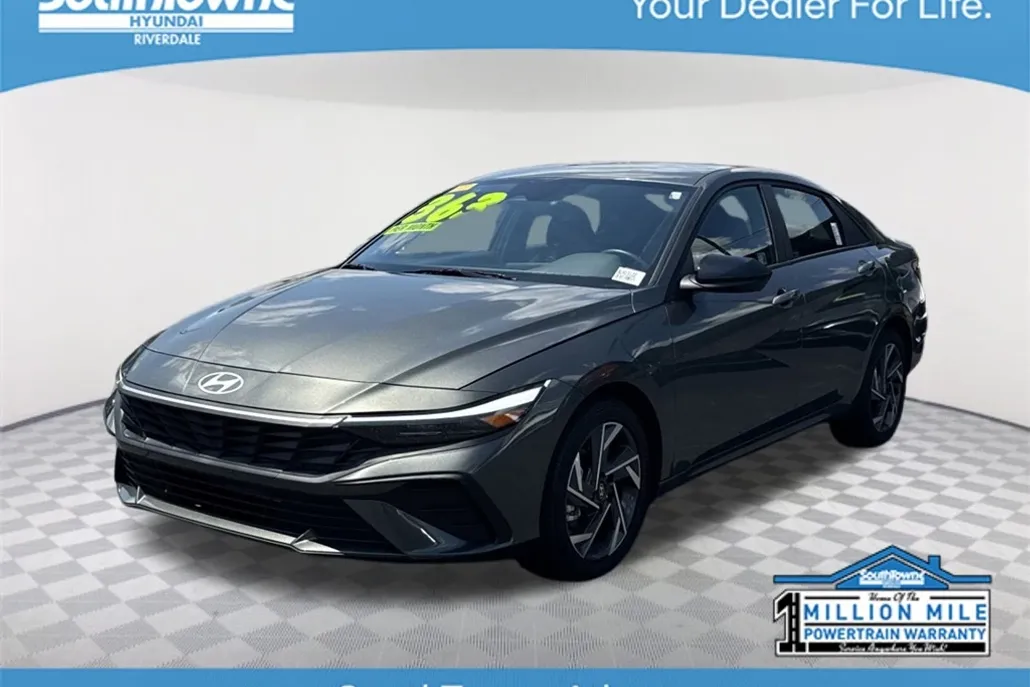 2025 Hyundai Elantra SEL Sport photo 1