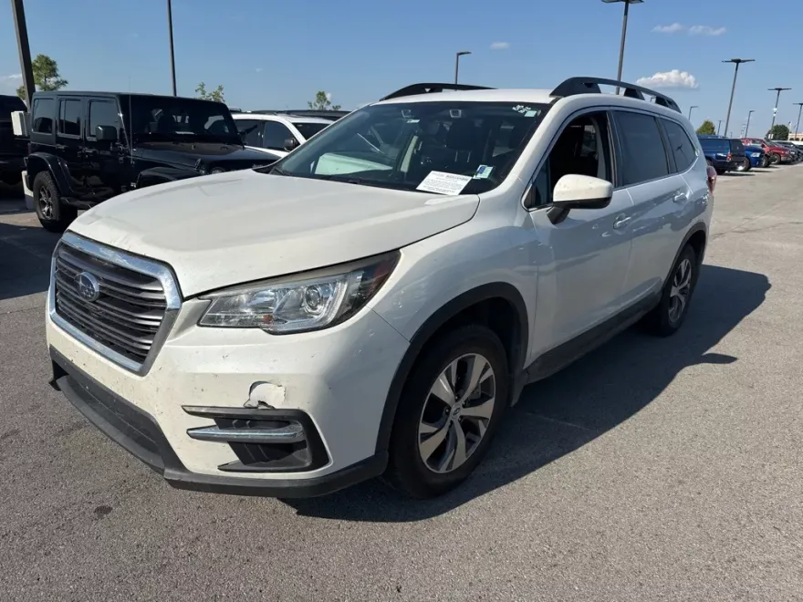 2019 Subaru Ascent Premium photo 1