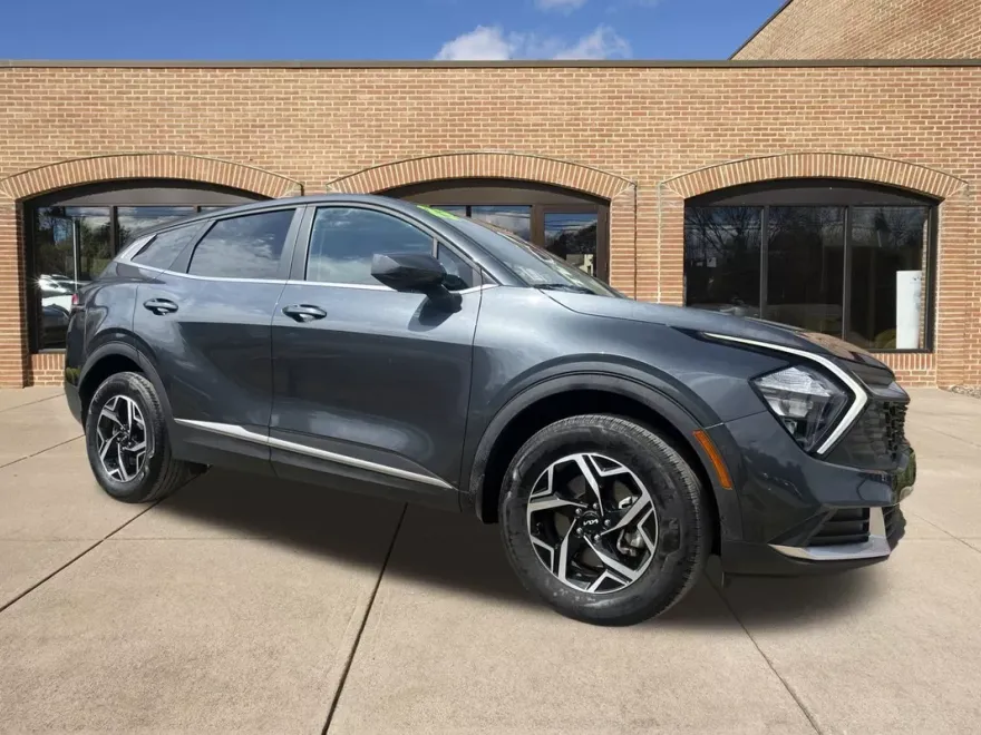 2023 Kia Sportage LX photo 1