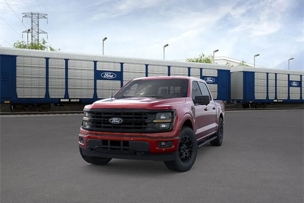 2025 Ford F-150 XLT photo 1