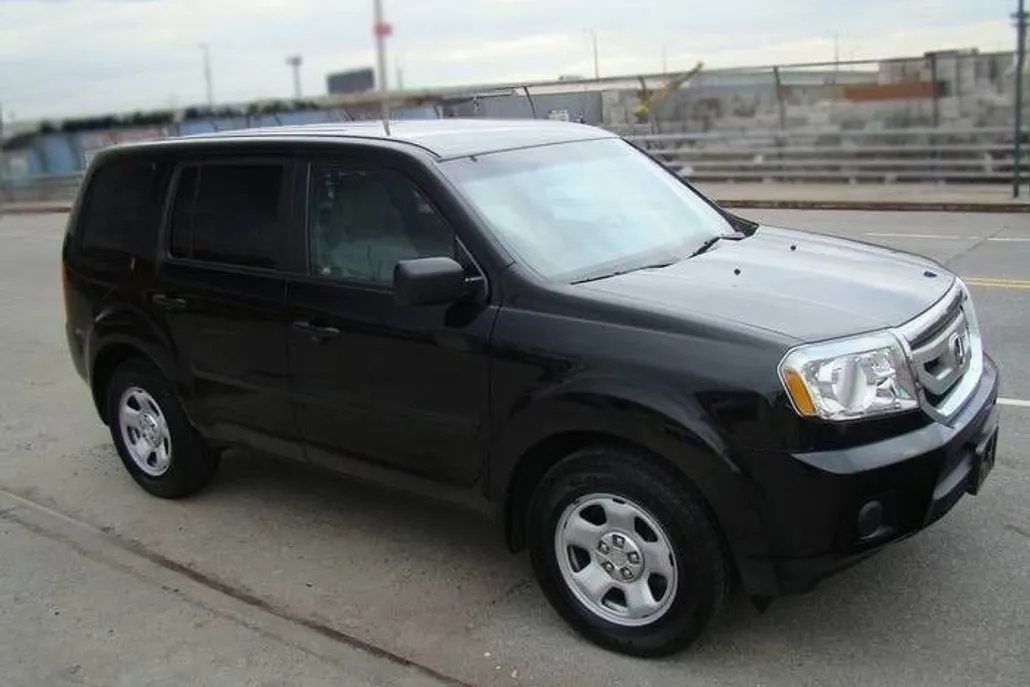 2010 Honda Pilot LX photo 1