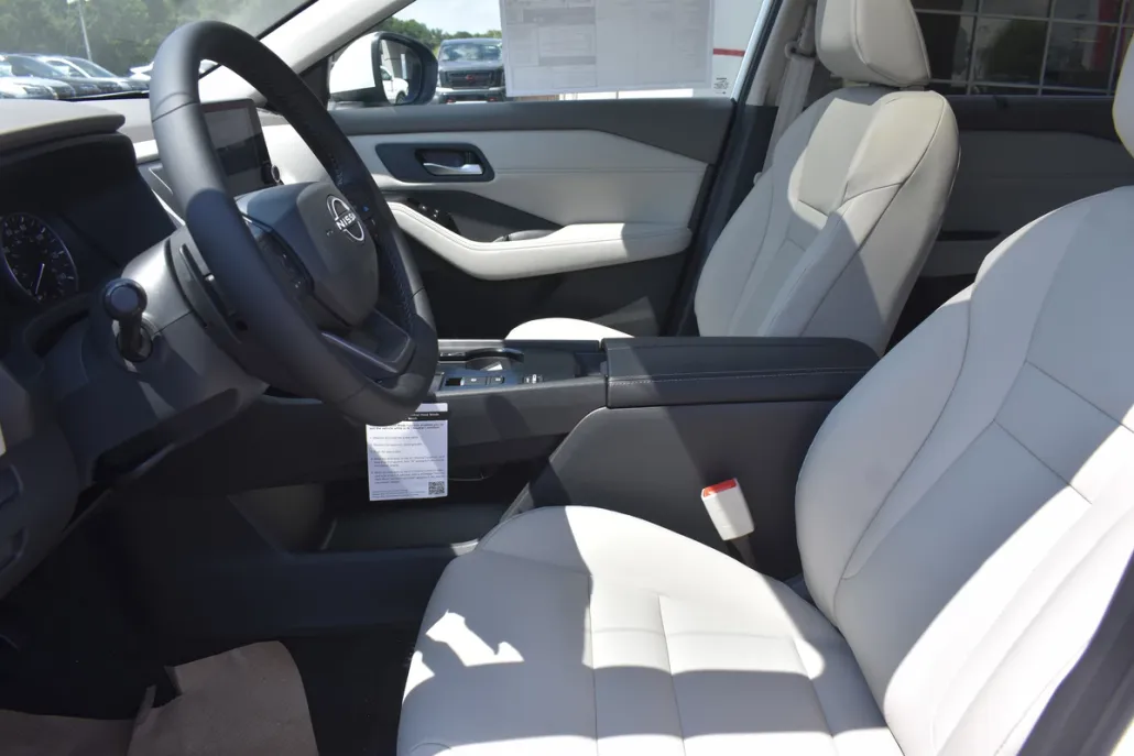 2026 Nissan Rogue SV photo 1