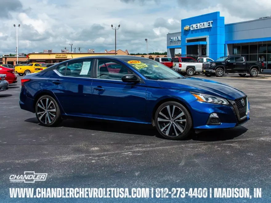 2022 Nissan Altima 2.5 SR photo 1