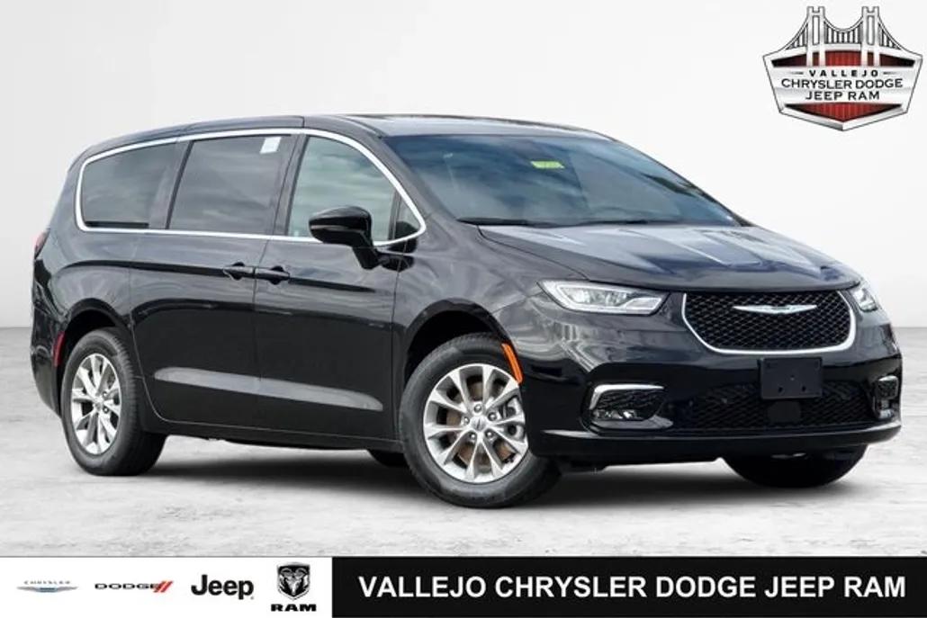 2025 Chrysler Pacifica photo 1