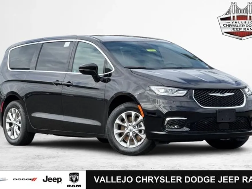 2025 Chrysler Pacifica photo 1