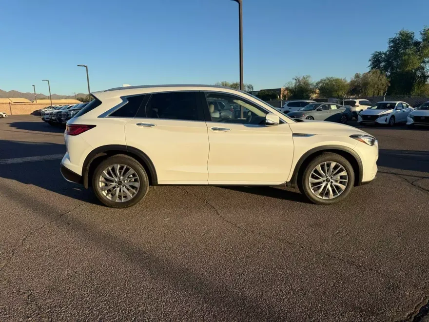 2024 Infiniti QX50 Luxe photo 1