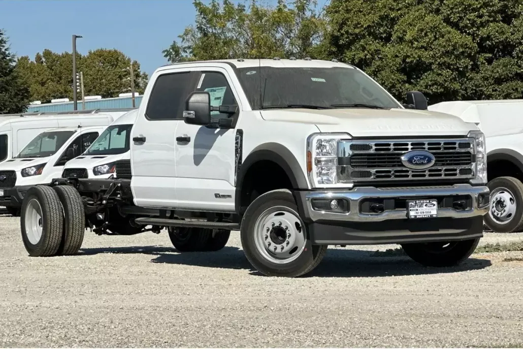 2024 Ford F-450 photo 1