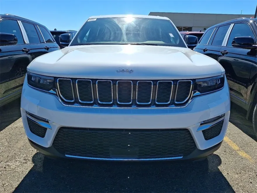 2025 Jeep Grand Cherokee Limited photo 1