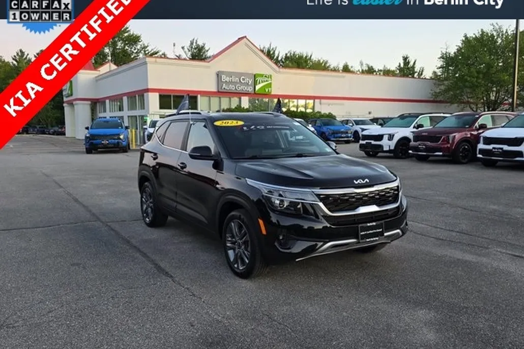 2023 Kia Seltos S photo 1