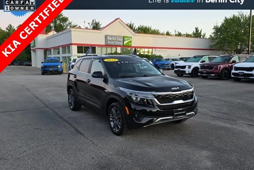 2023 Kia Seltos S photo 1