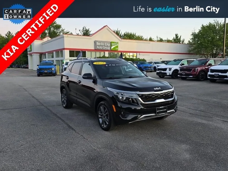 2023 Kia Seltos S photo 1