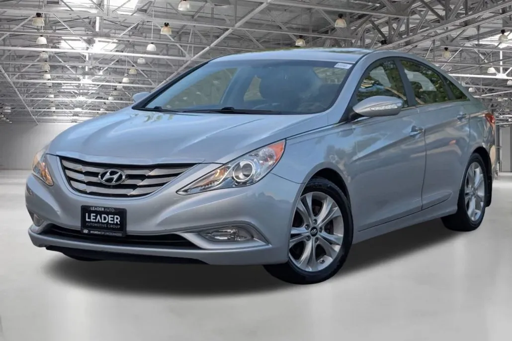 2013 Hyundai Sonata Limited photo 1