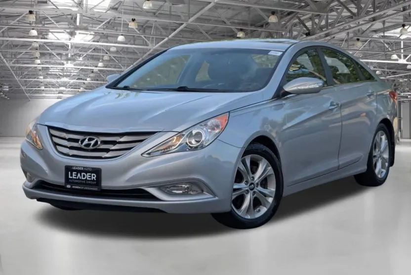 2013 Hyundai Sonata Limited photo 1