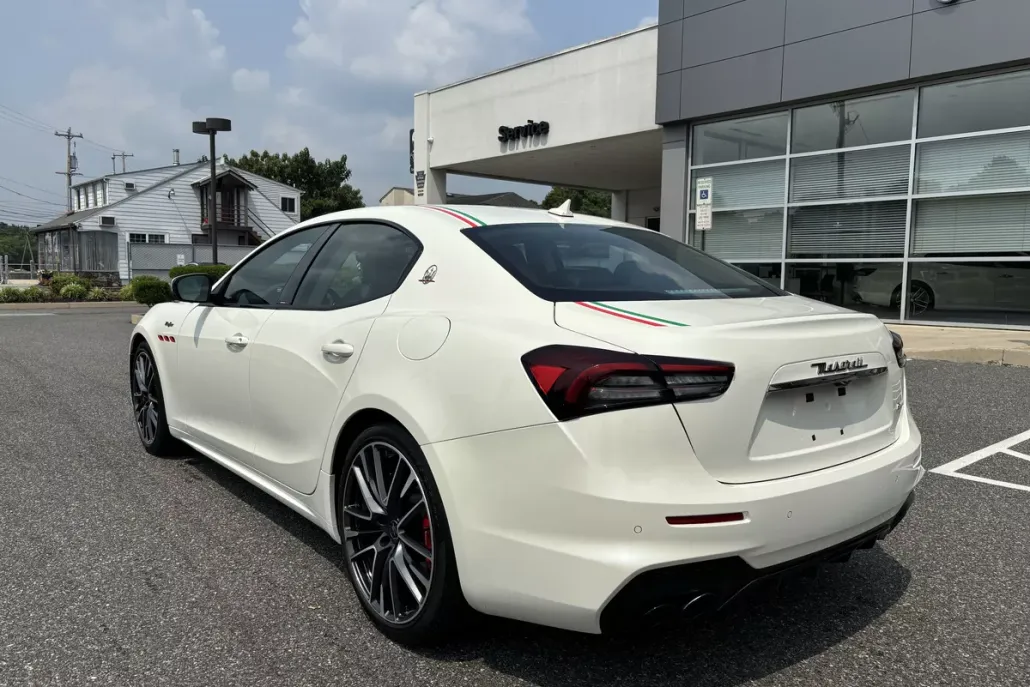 2021 Maserati Ghibli Trofeo photo 1