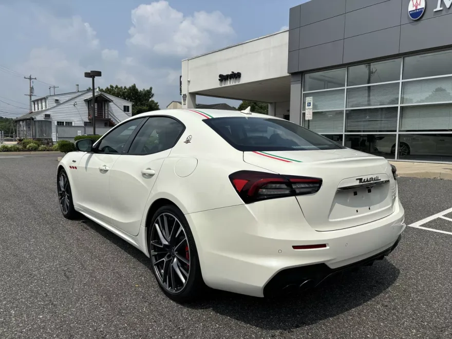 2021 Maserati Ghibli Trofeo photo 1