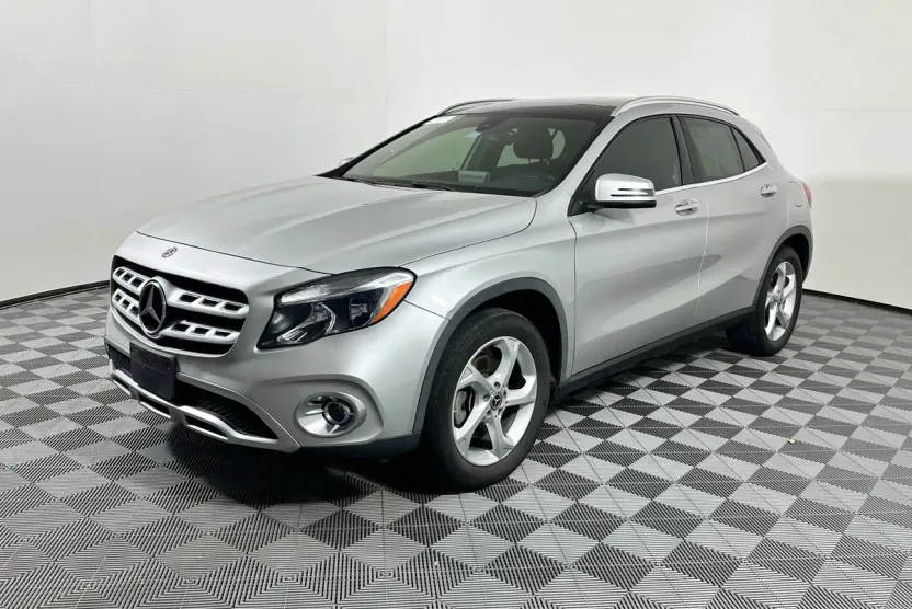 2018 Mercedes Benz GLA 250 photo 1