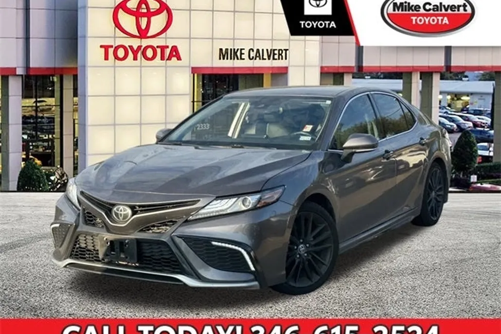 2023 Toyota Camry XSE photo 1