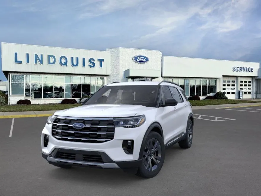 2025 Ford Explorer photo 1