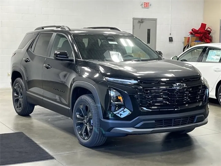 2026 Chevrolet Equinox LT photo 1