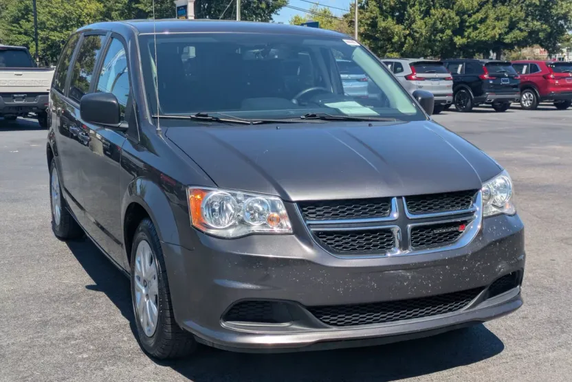 2018 Dodge Grand Caravan SE photo 1