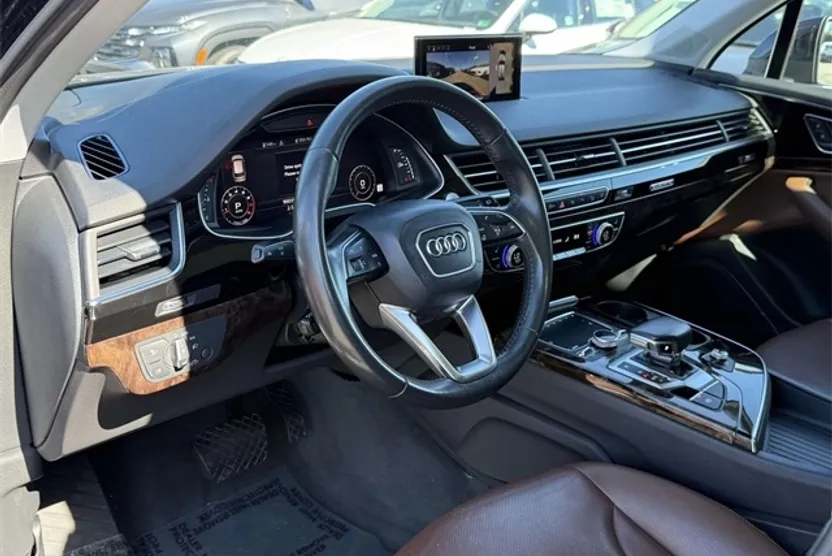 2019 Audi Q7 55 Premium Plus photo 1