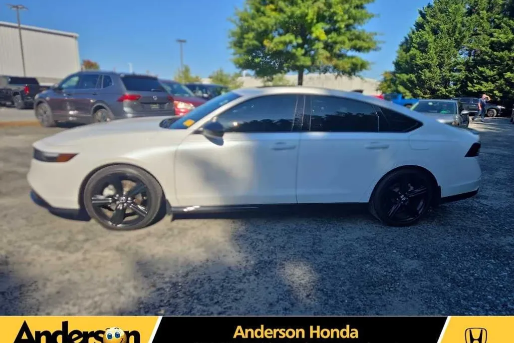 2024 Honda Accord Hybrid Sport-L photo 1